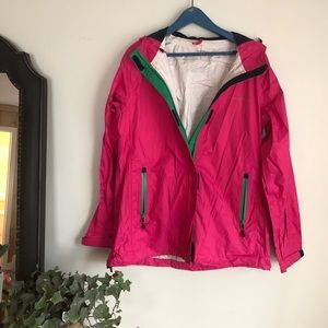 Vineyard Vines rain jacket